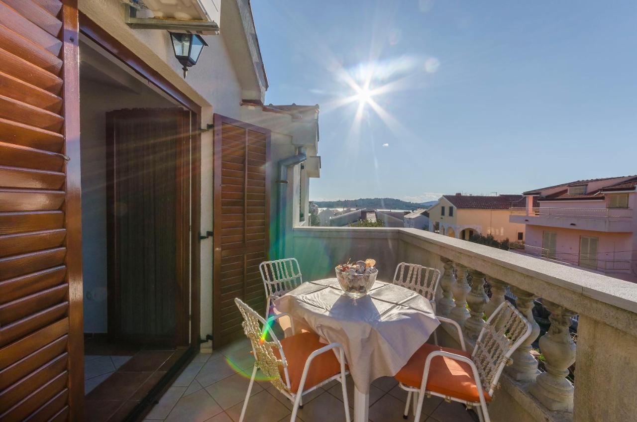 Apartments Villa Estella Srima Ngoại thất bức ảnh