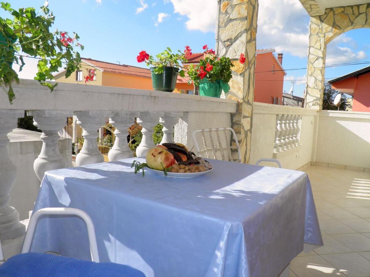 Apartments Villa Estella Srima Ngoại thất bức ảnh
